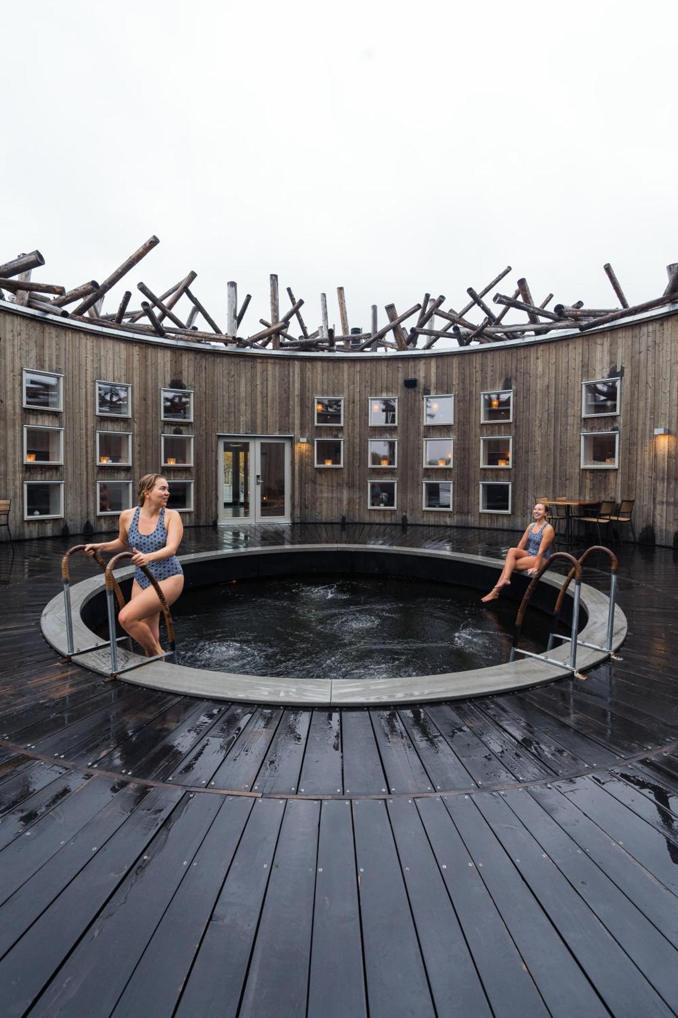 Готель Arctic Bath Harads Екстер'єр фото